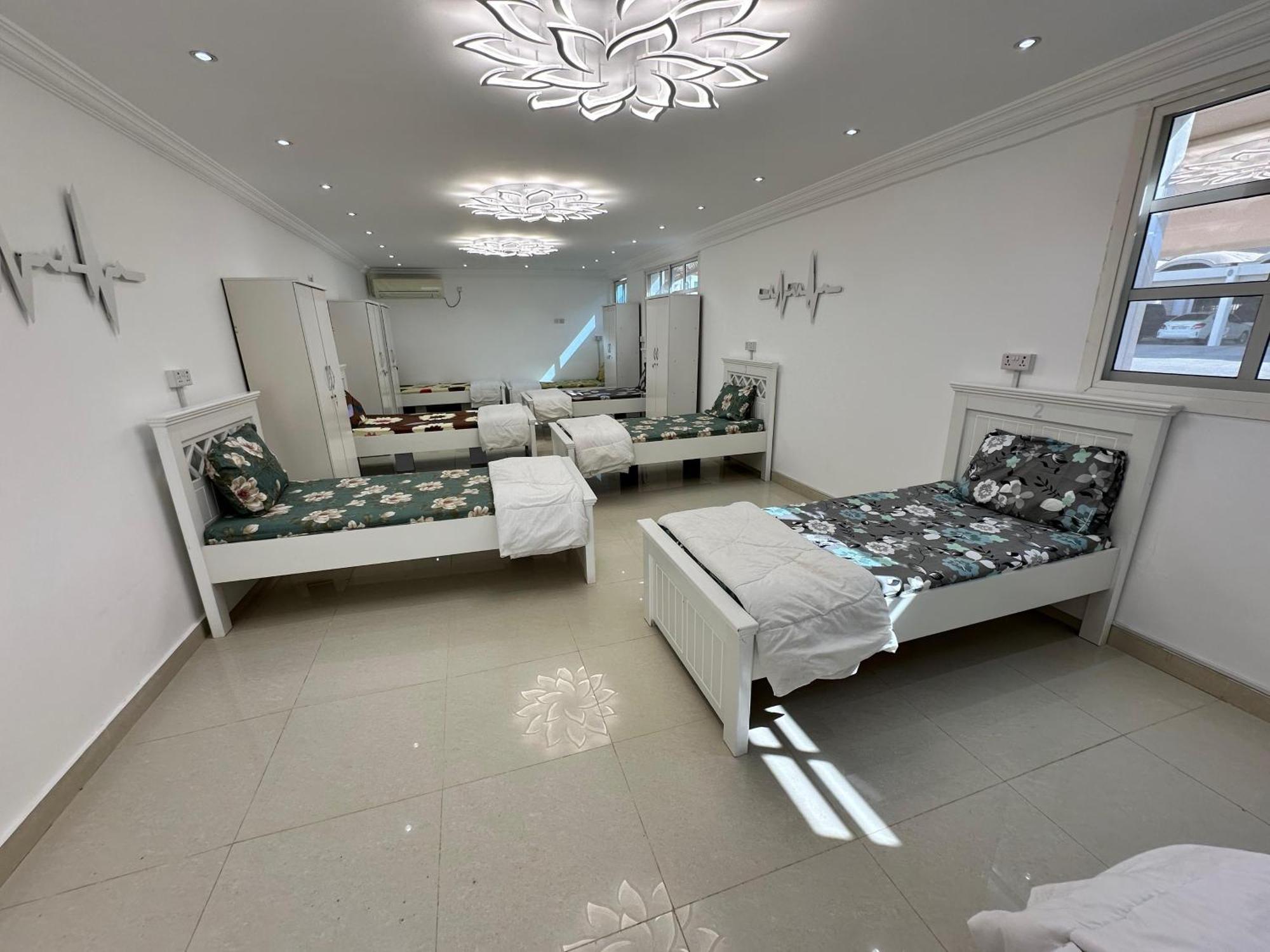 International Abu-Dhabi Hostel Villa Abu Dhabi Eksteriør billede