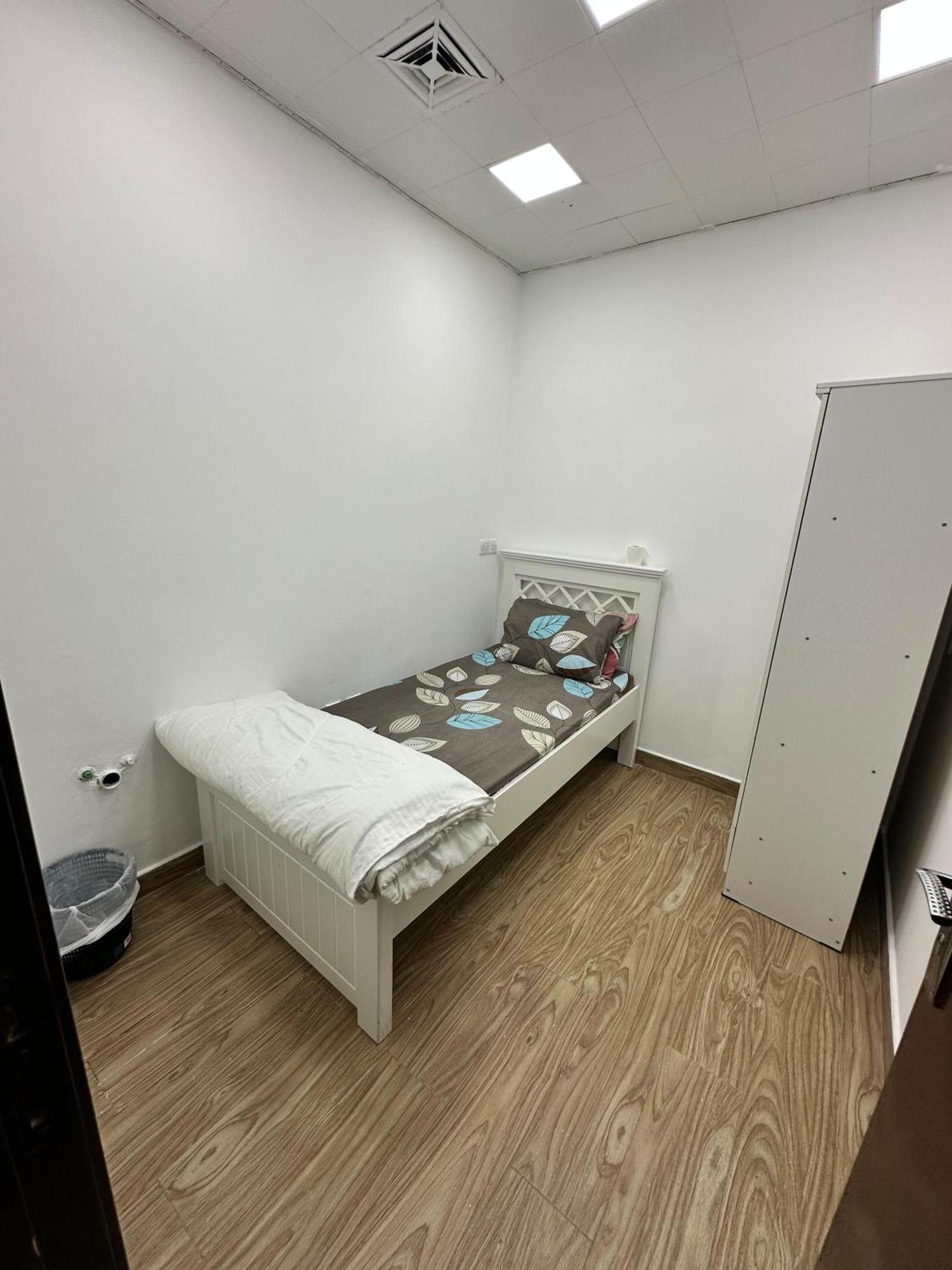 International Abu-Dhabi Hostel Villa Abu Dhabi Eksteriør billede