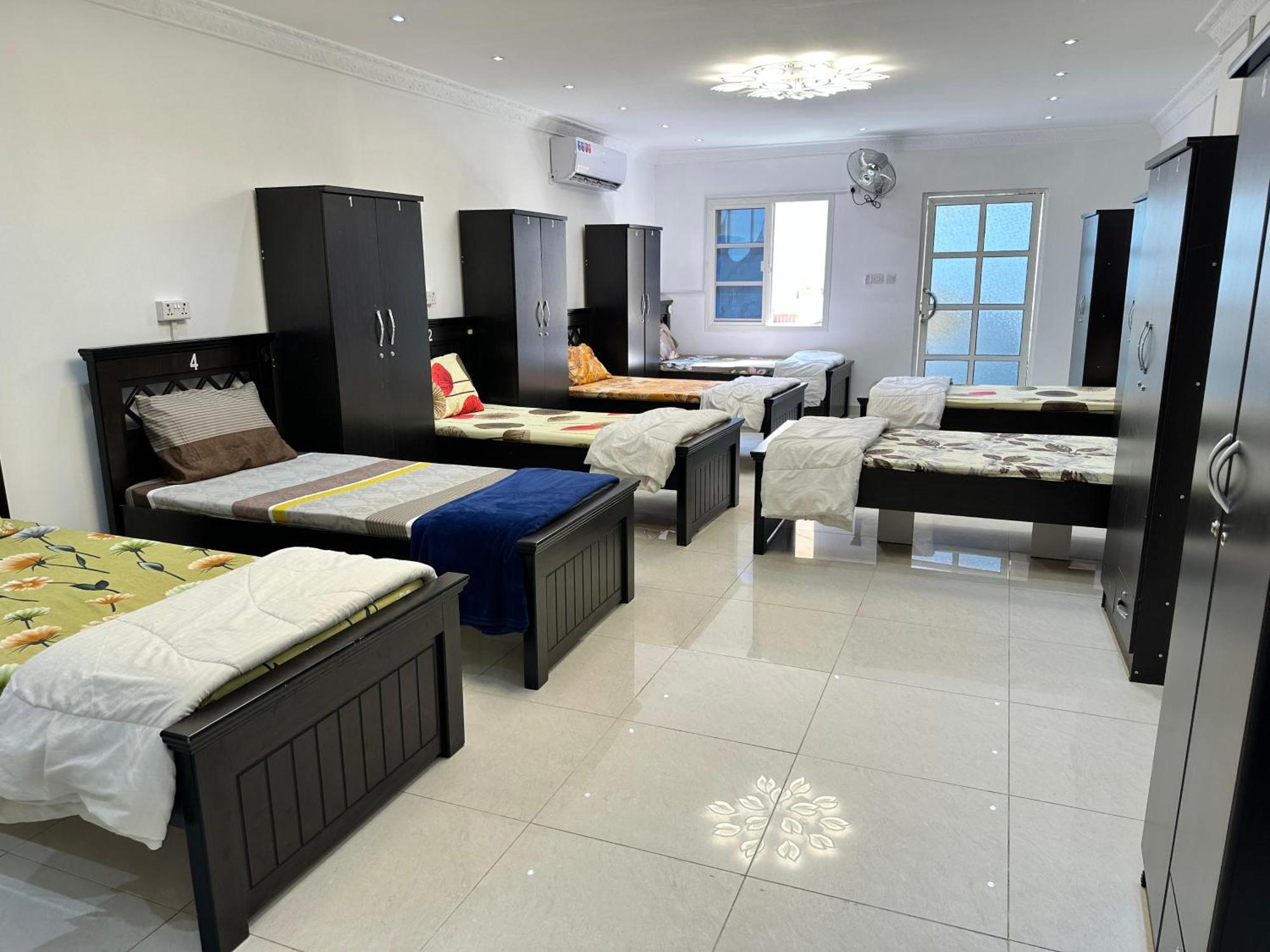International Abu-Dhabi Hostel Villa Abu Dhabi Eksteriør billede