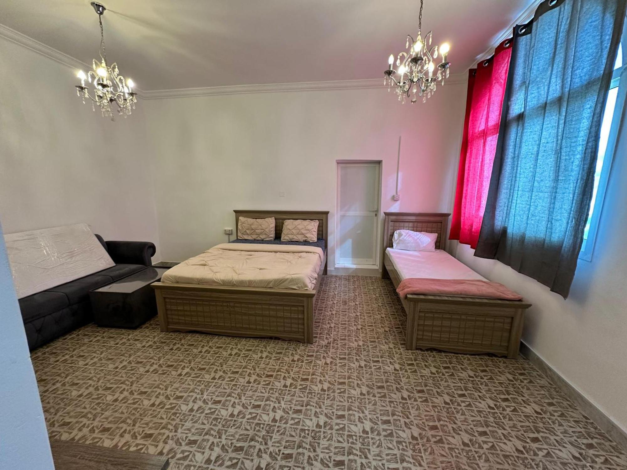 International Abu-Dhabi Hostel Villa Abu Dhabi Eksteriør billede