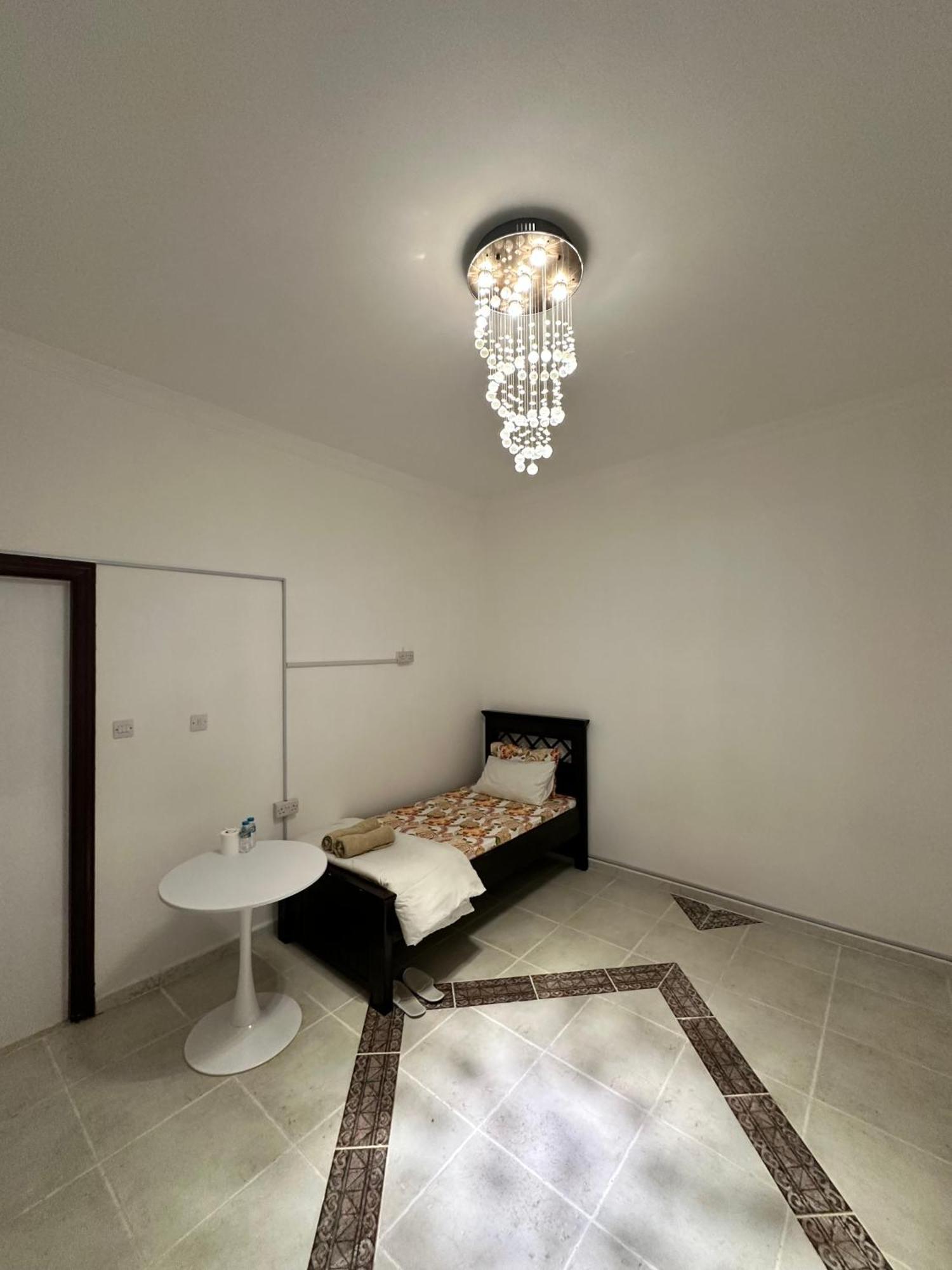 International Abu-Dhabi Hostel Villa Abu Dhabi Eksteriør billede