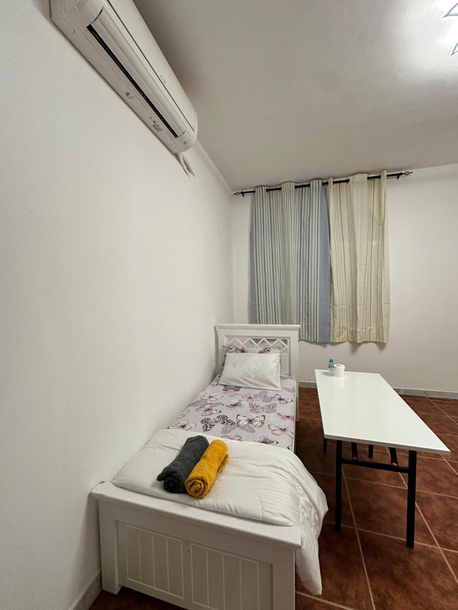 International Abu-Dhabi Hostel Villa Abu Dhabi Eksteriør billede