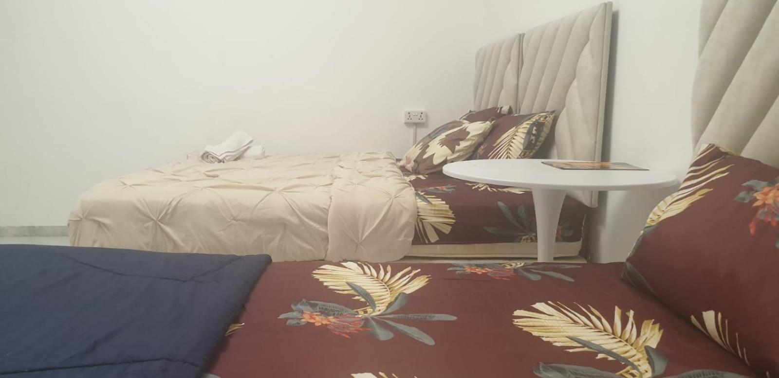 International Abu-Dhabi Hostel Villa Abu Dhabi Eksteriør billede